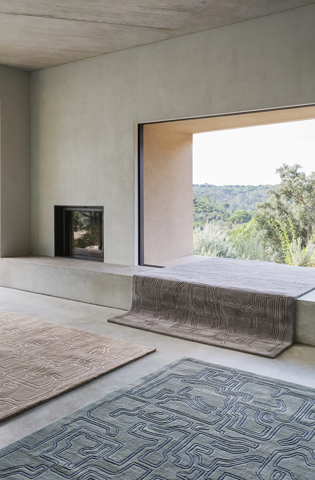 OEO x Massimo strucutre rug with patterns on it, featuring soft brown color, green and gray all togheter