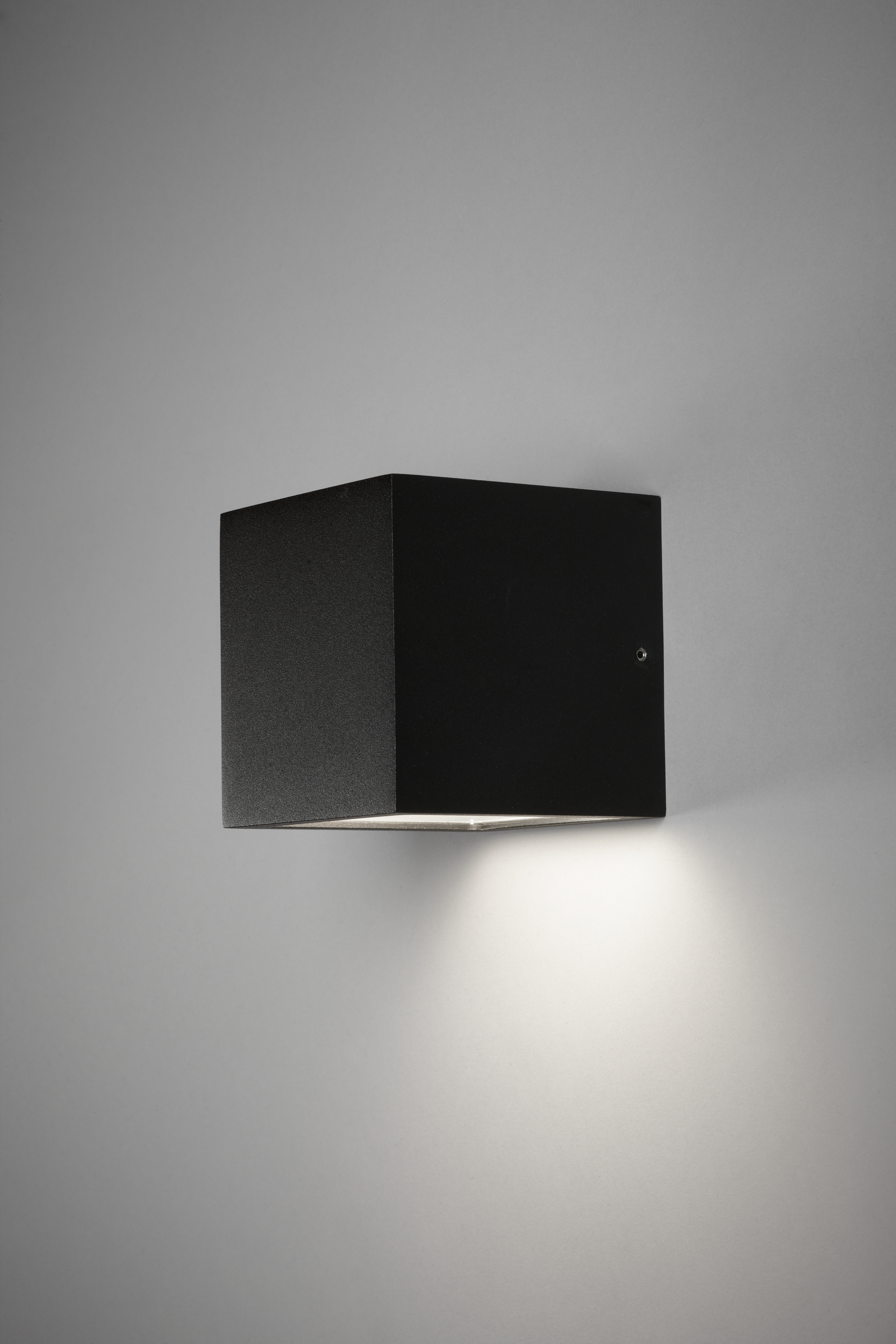 CUBE BLACK